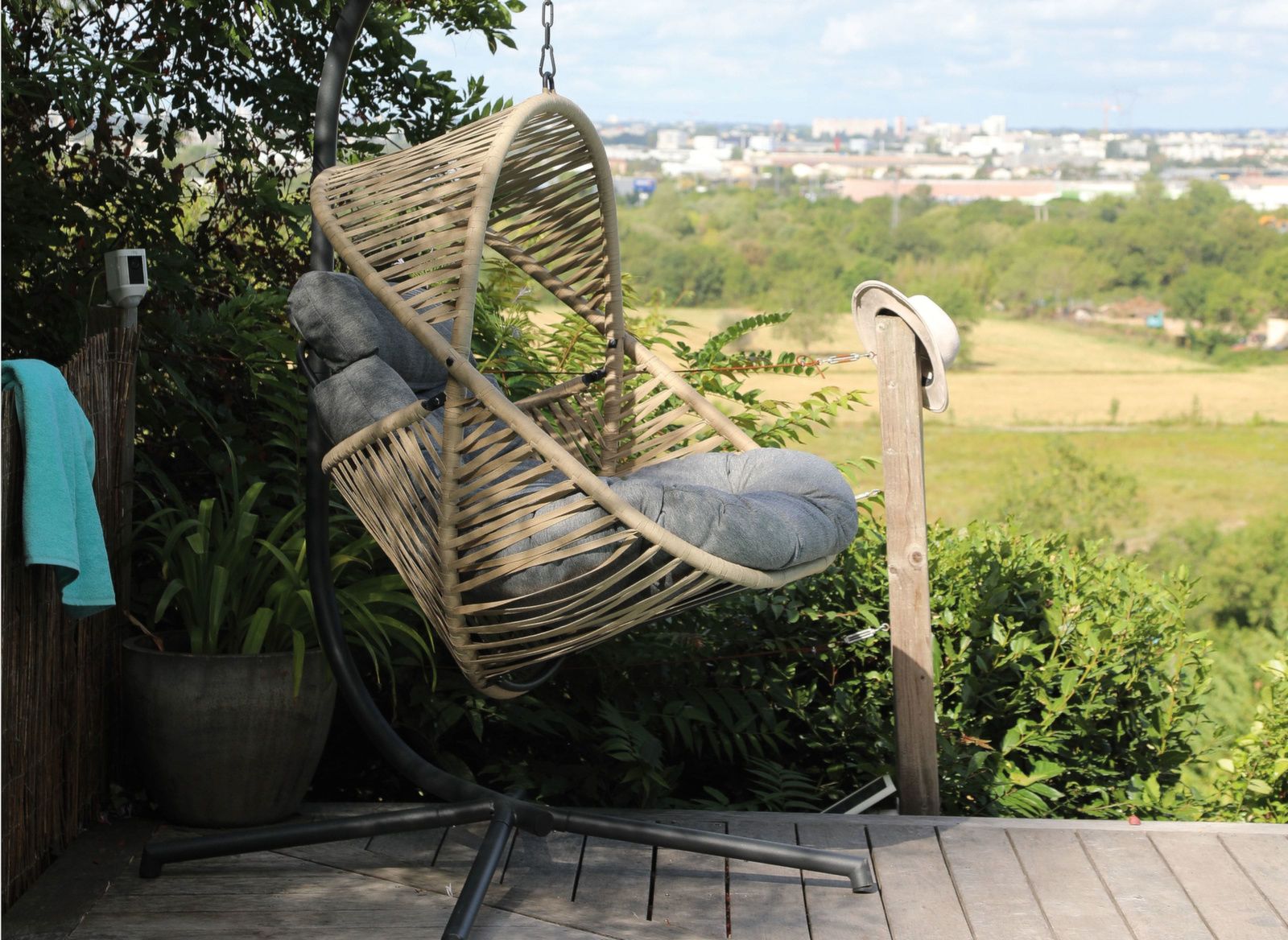 Chaise suspendue Banana Leaf - Hamac sur pied en bois, toiles de
